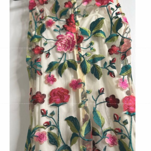 stunning Alexia Admor sheath dress w/embroidery - Picture 3 of 10